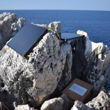 Premier prototype de système de surveillance autonome installé en Grèce en 2018 © Octopus Foundation